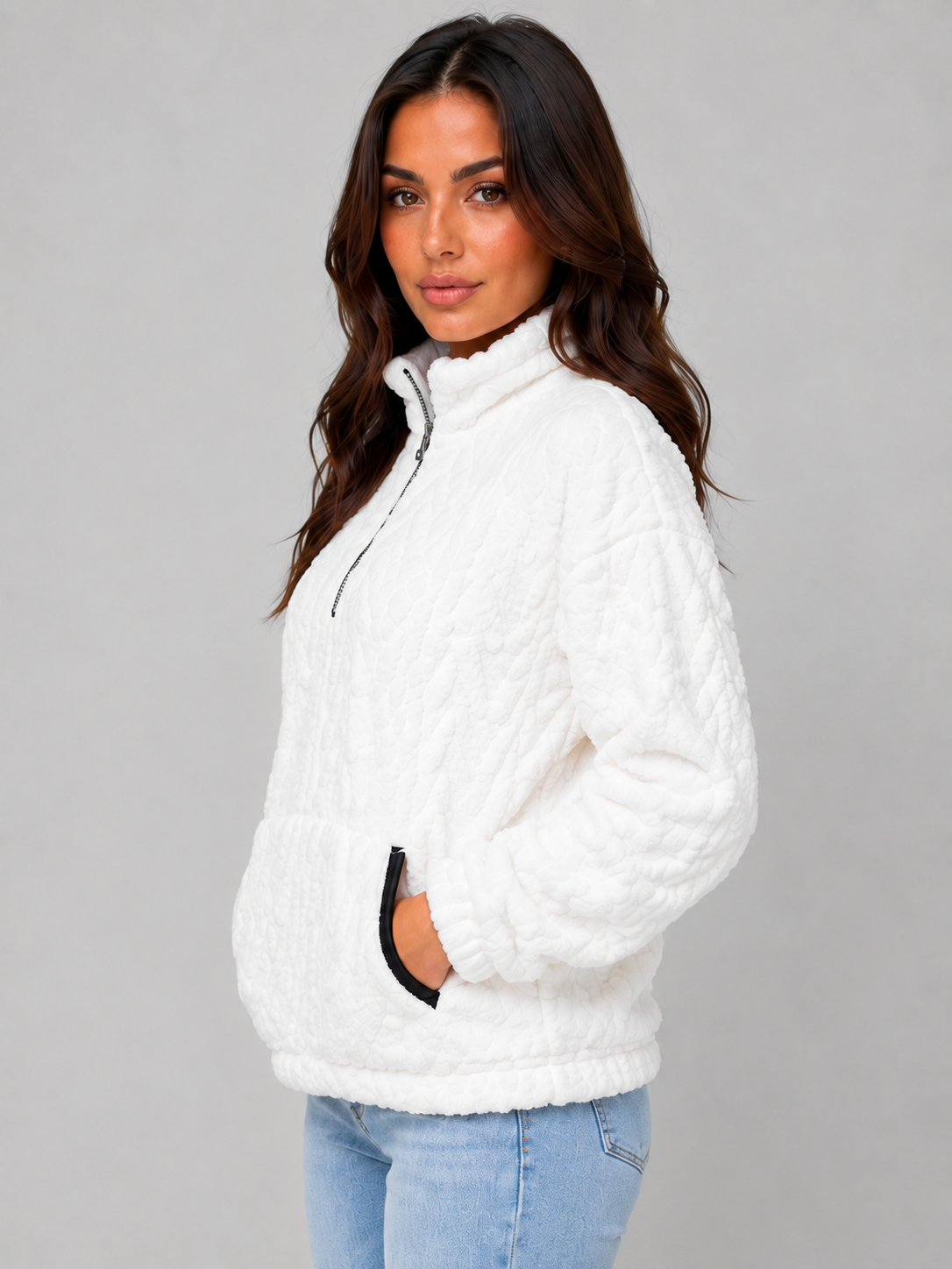 Bernice | Sudadera de felpa de cuello alto con media cremallera