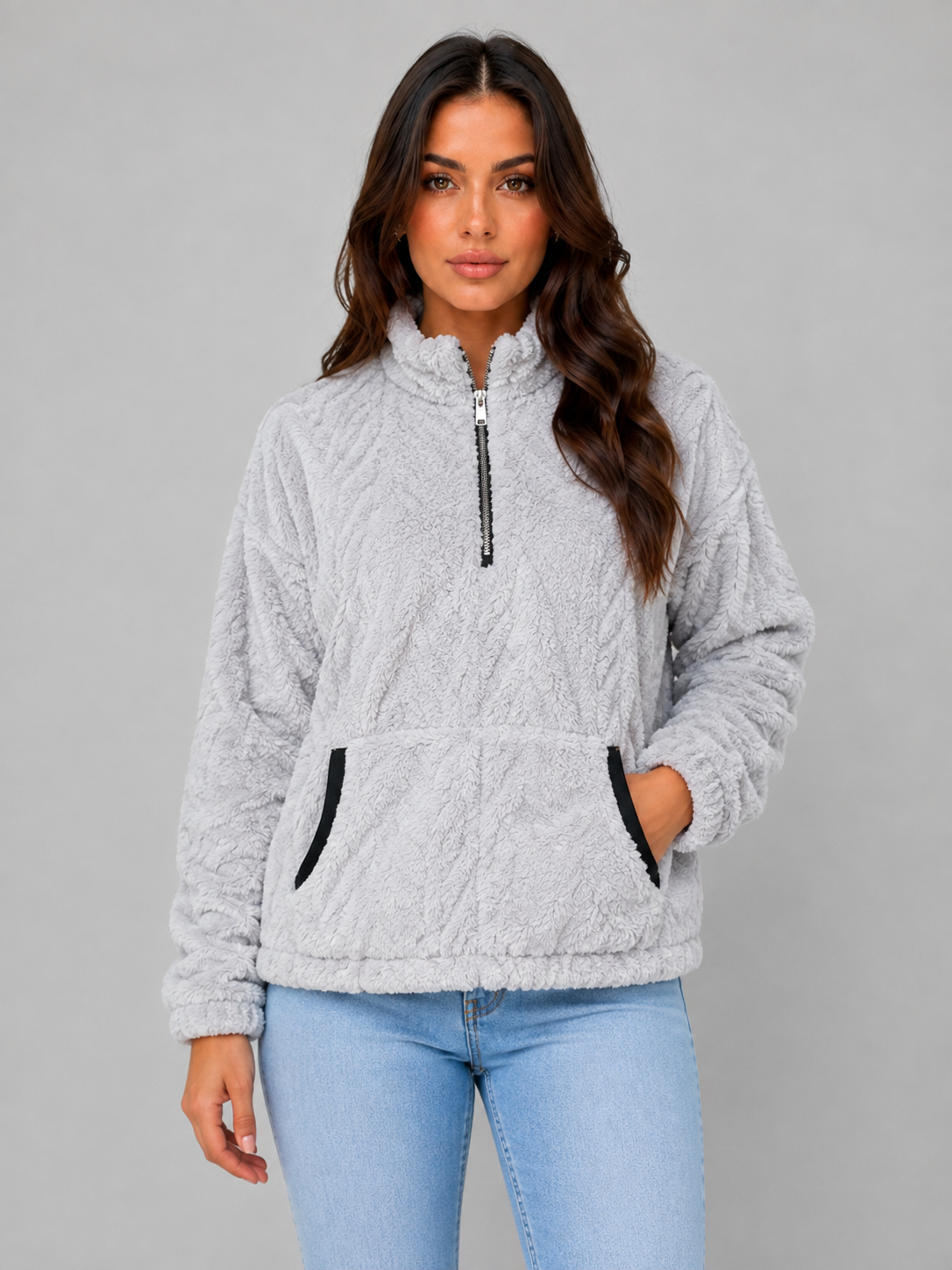 Bernice | Sudadera de felpa de cuello alto con media cremallera