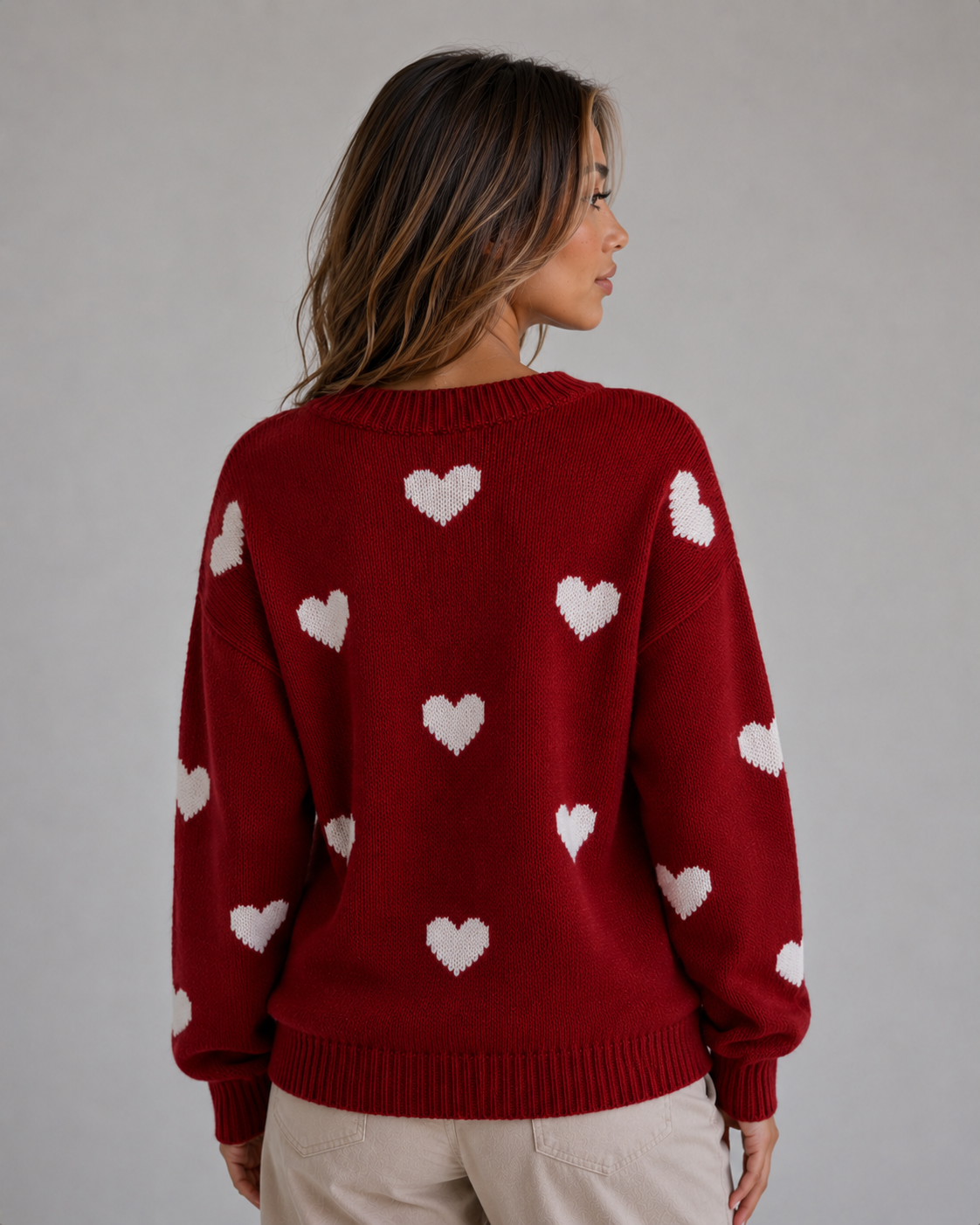 Enid | Pull en maille à col rond imprimé de cœurs