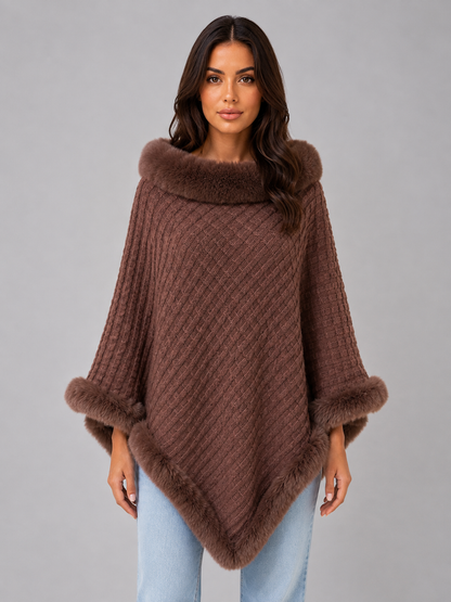 Frida | Poncho tipo capa de punto con ribete de pelo sintético