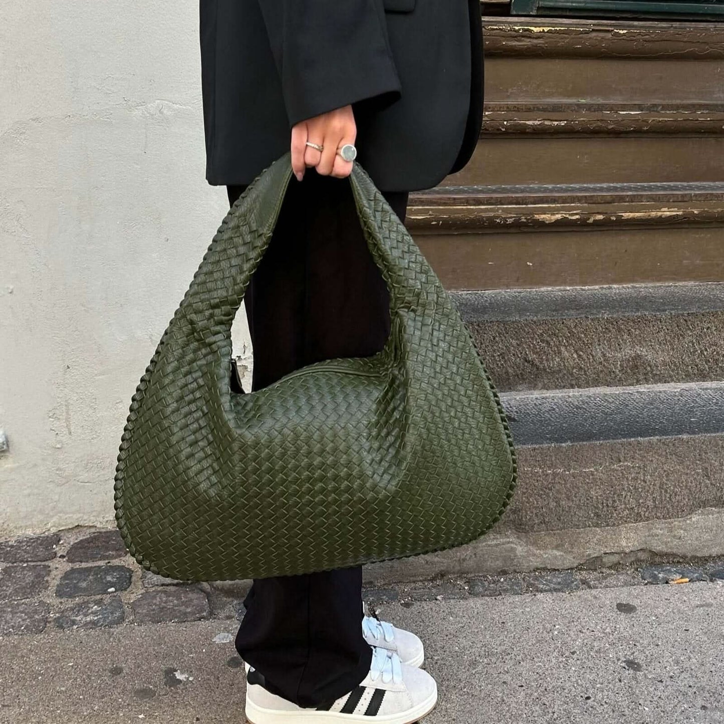 Ivie Shoulder Bag