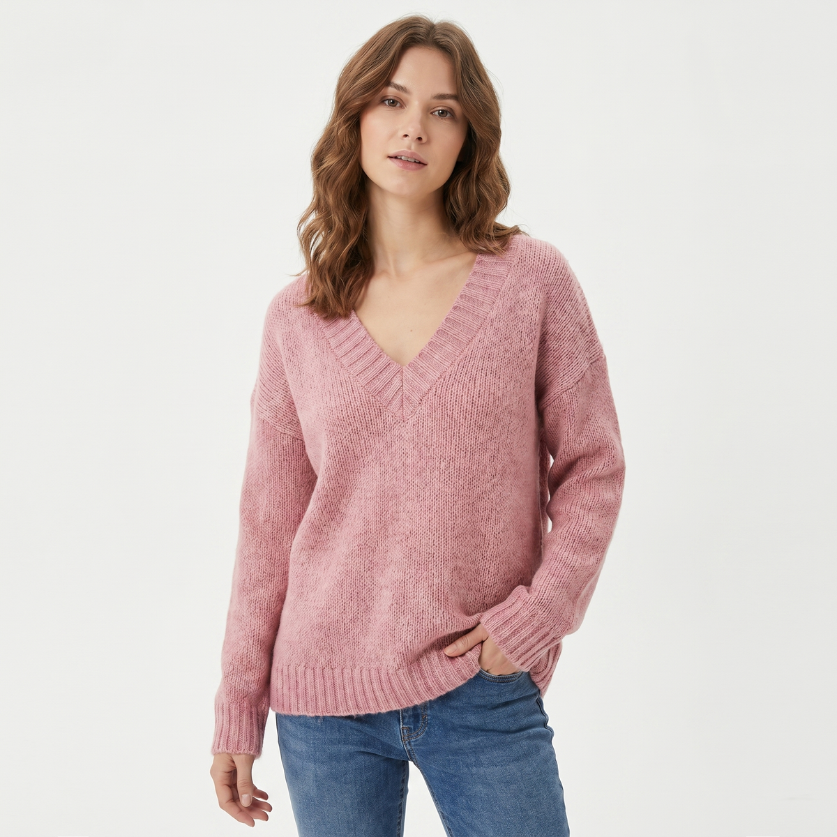 Linden | Relaxed V-Neck Pullover