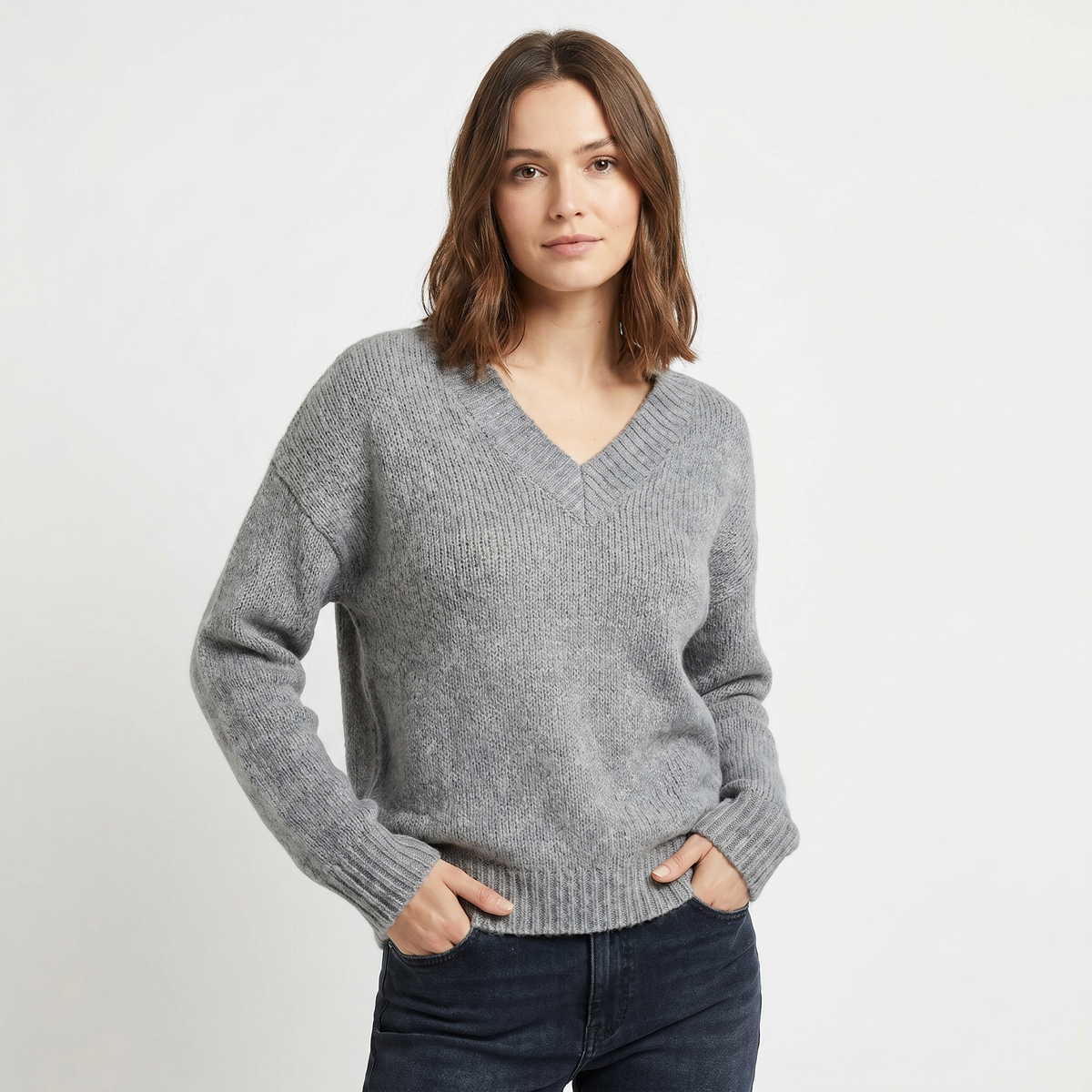 Linden | Relaxed V-Neck Pullover