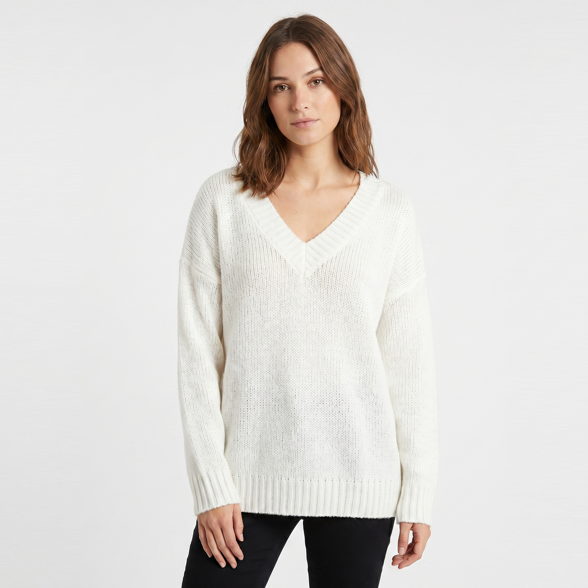 Linden | Relaxed V-Neck Pullover